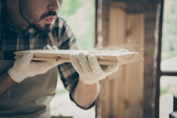 3 Correct Techniques To Clean Wood After Sanding (+bonus alternatives)